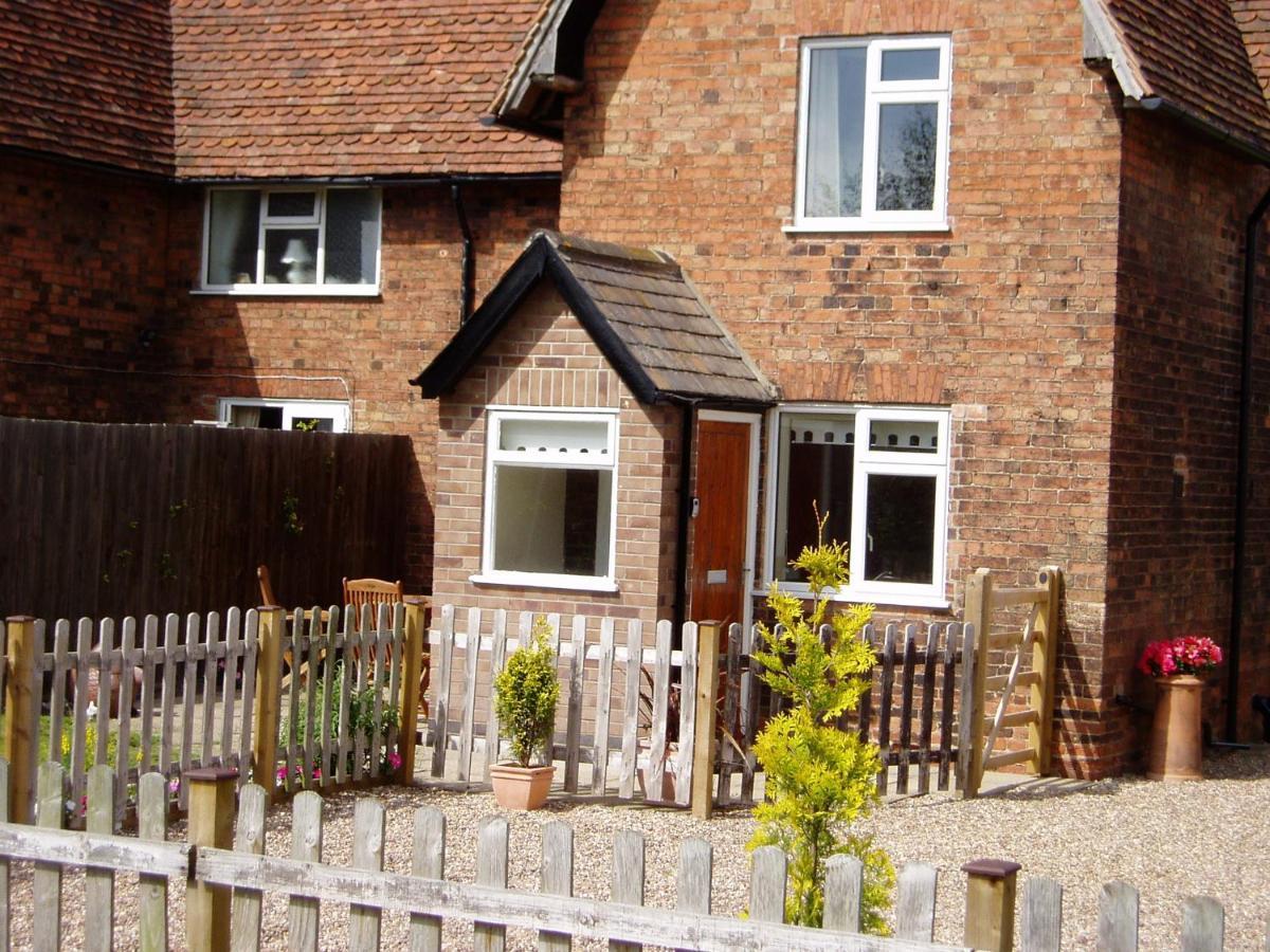 Flo'S Cottage Self-Catering Newark-on-Trent  Exterior photo